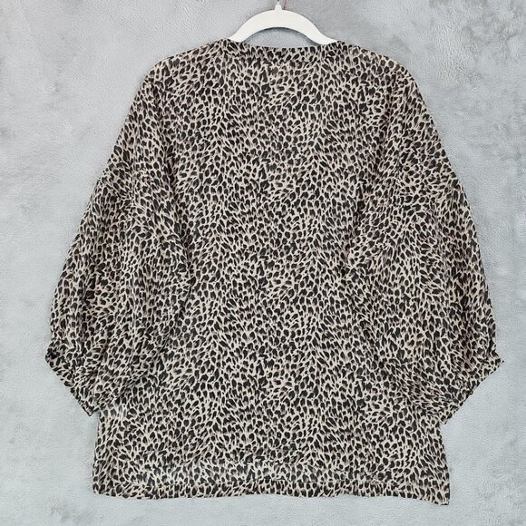 Garnet Hill Silk Blouse Womens Size 4 Animal Print Henley V-Neck Balloon Sleeve - Picture 2 of 9